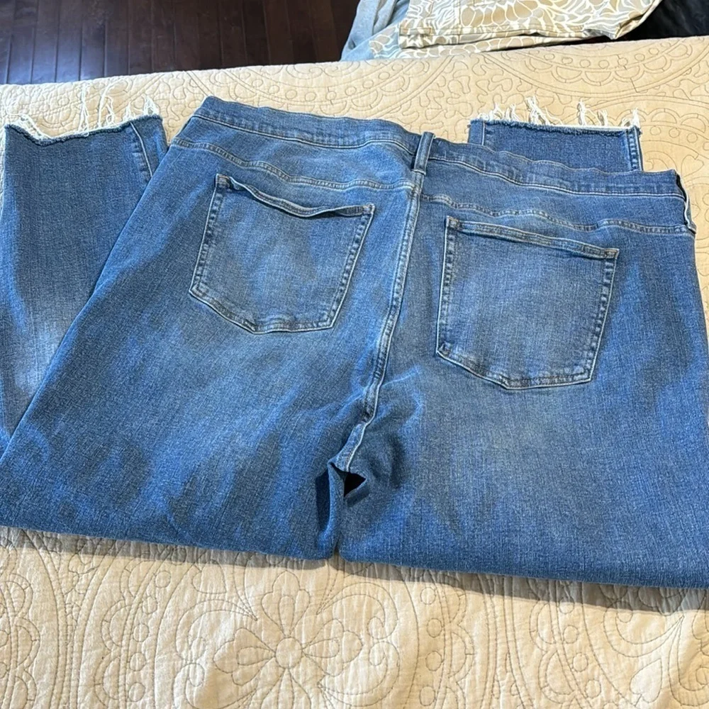 J Crew Denim Woman’s 9” Raw Hem Cropped Straight Jean